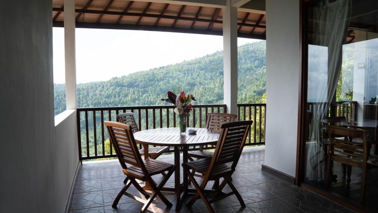 Munduk Sari Resort Exterior photo