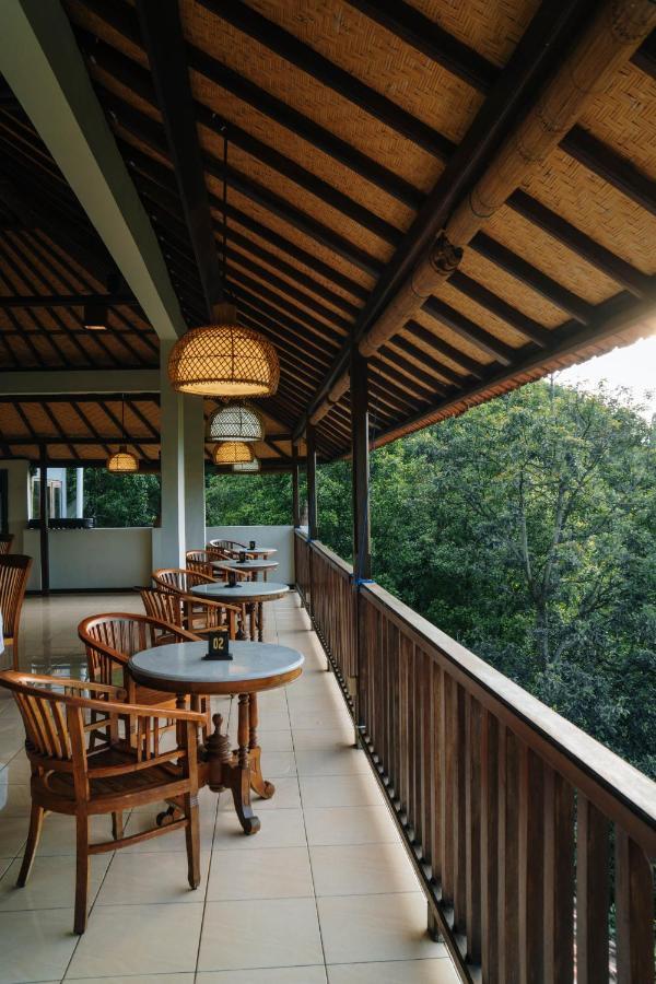 Munduk Sari Resort Exterior photo
